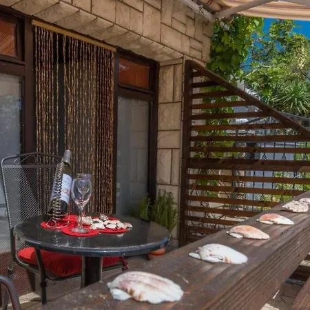 Studio In With Seaview, Terrace, Air Condition, Wifi Appartamento *