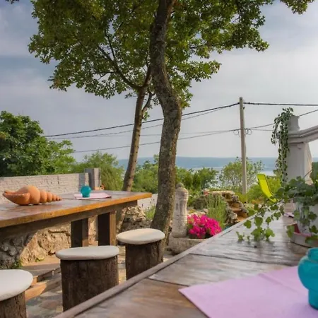Studio In With Seaview, Terrace, Air Condition, Wifi Appartamento Crikvenica