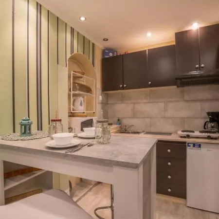 Studio In With Seaview, Terrace, Air Condition, Wifi *